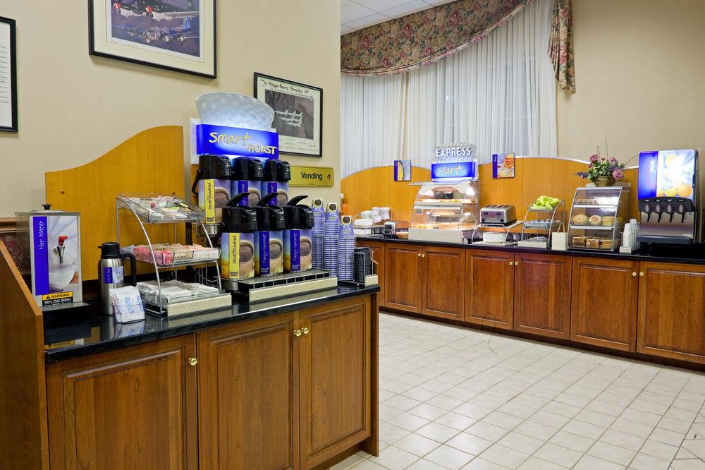 Best Western Plus Wilkes Barre-Scranton Airport Hotel Pittston Exteriör bild