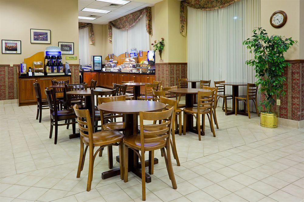 Best Western Plus Wilkes Barre-Scranton Airport Hotel Pittston Exteriör bild