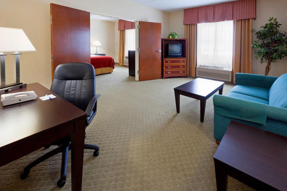 Best Western Plus Wilkes Barre-Scranton Airport Hotel Pittston Exteriör bild