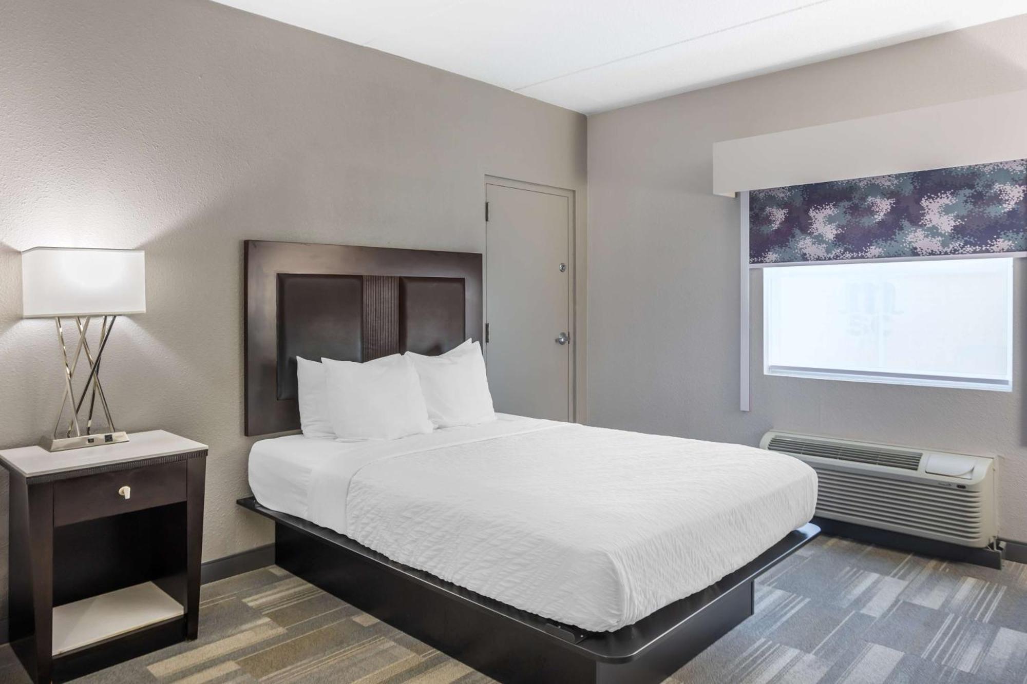 Best Western Plus Wilkes Barre-Scranton Airport Hotel Pittston Exteriör bild
