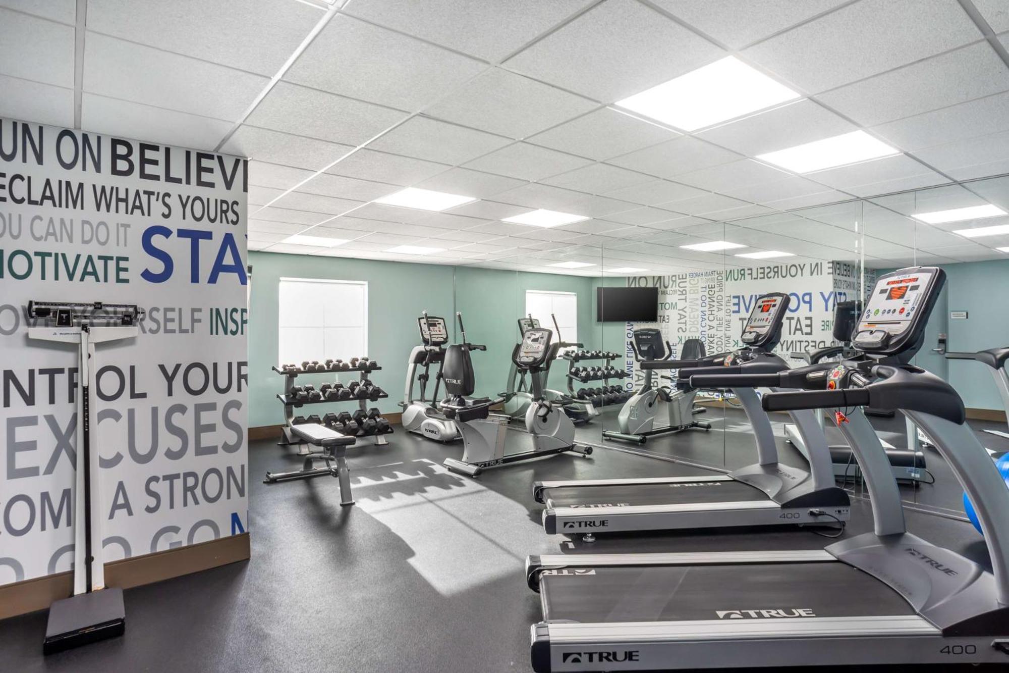 Best Western Plus Wilkes Barre-Scranton Airport Hotel Pittston Exteriör bild