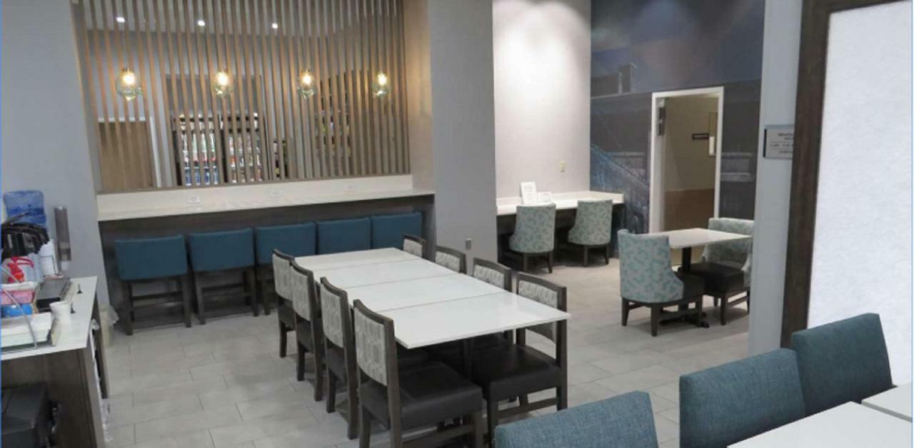 Best Western Plus Wilkes Barre-Scranton Airport Hotel Pittston Exteriör bild